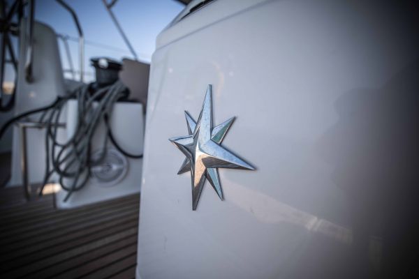 Sugar Yachting  - Mad Kiss